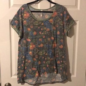🎉 3/$20 Lularoe Classic T